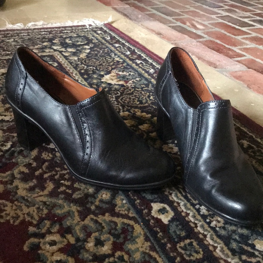 Naturalizer ankle boots